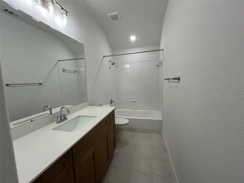 Upstairs full bath