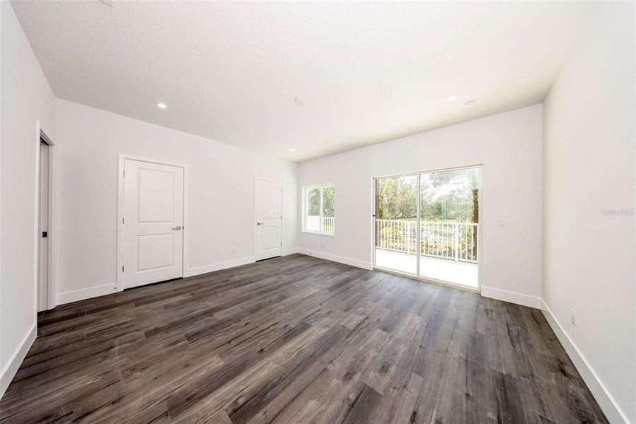 Spacious, unfurnished interior of a new home in , Deltona (Image 37).