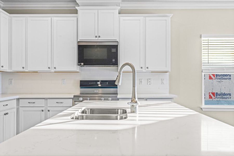 Close-up of interior finishes inside a home in Lake Merial, Panama City (Image 15).