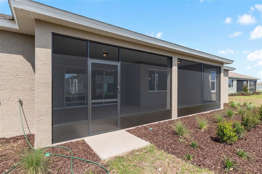 Exterior details and patio area of a home in , Ocala (Image 27).