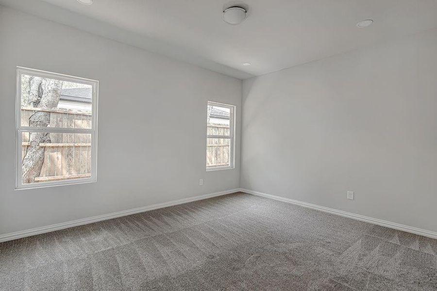 Spacious, unfurnished interior of a new home in , Fort Worth (Image 24).