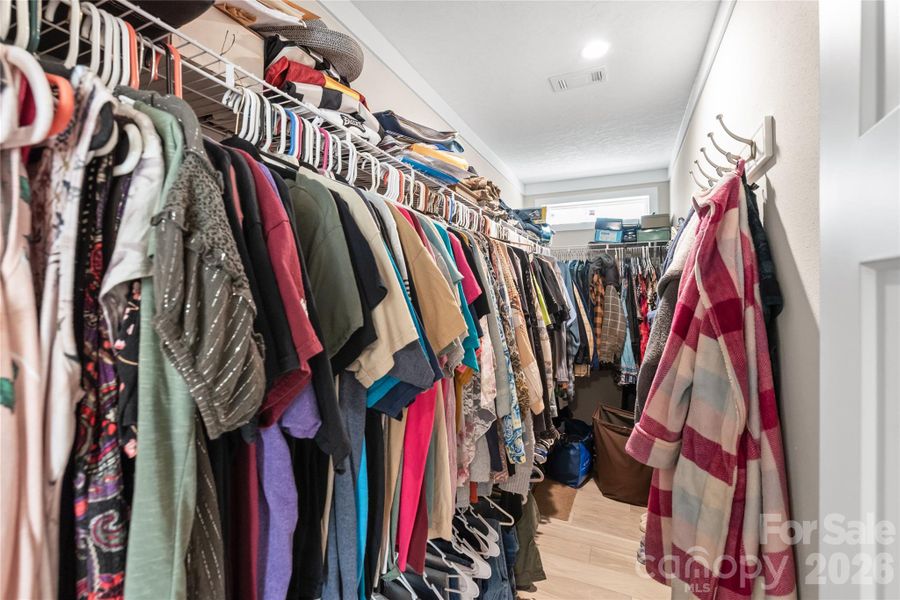 walk in closet walk in closet