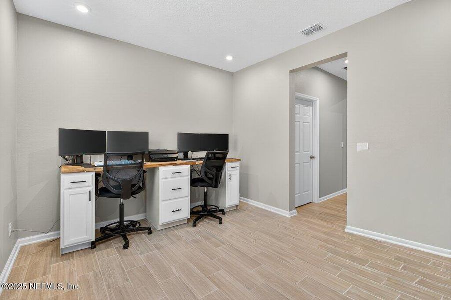 Furnished interior view inside a new home in Sandridge Hills, Green Cove Springs (Image 17).