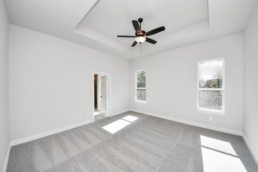 Spacious, unfurnished interior of a new home in Lexington Heights, Willis (Image 45).