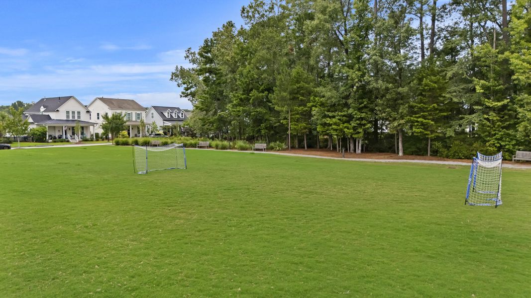 Community amenities in Sweetgrass at Summers Corner, Summerville (Image 27). Community amenities in Sweetgrass at Summers Corner, Summerville (Image 27).