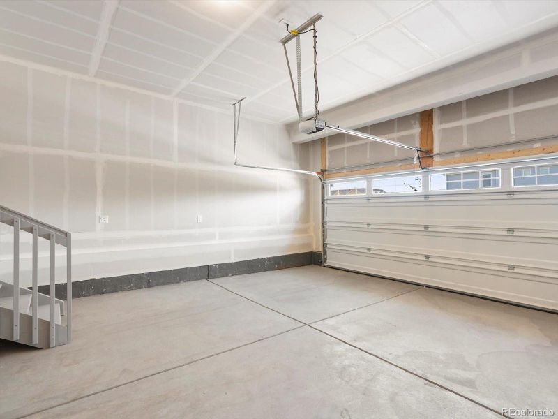 Image 23 of a home in Ridgeline Vista: The Flora Collection. Image 23 of a home in Ridgeline Vista: The Flora Collection.