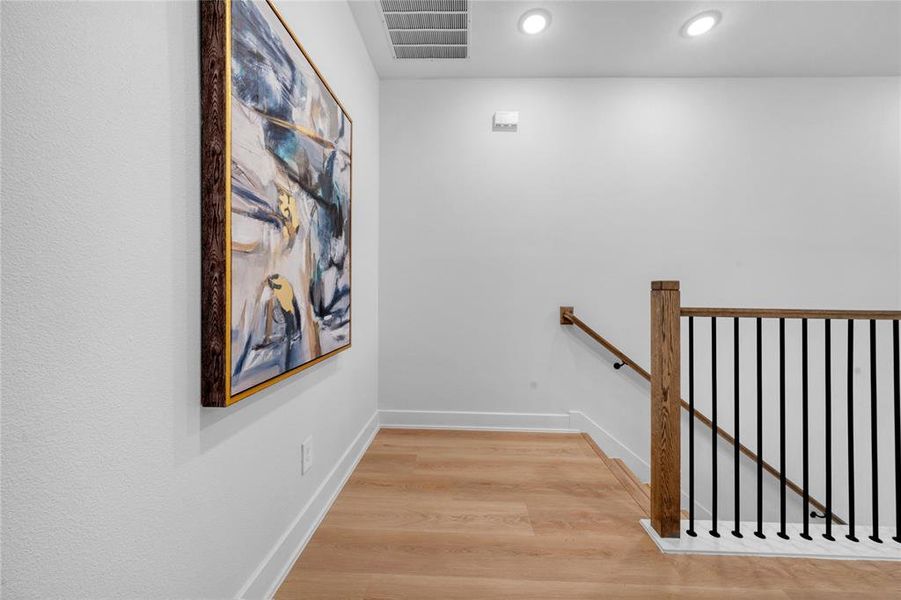 Spacious, unfurnished interior of a new home in , Farmers Branch (Image 19).