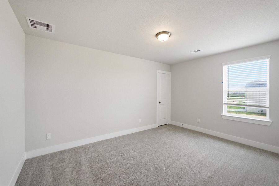 Spacious, unfurnished interior of a new home in Sunterra Lakes, Brookshire (Image 38). Spacious, unfurnished interior of a new home in Sunterra Lakes, Brookshire (Image 38).
