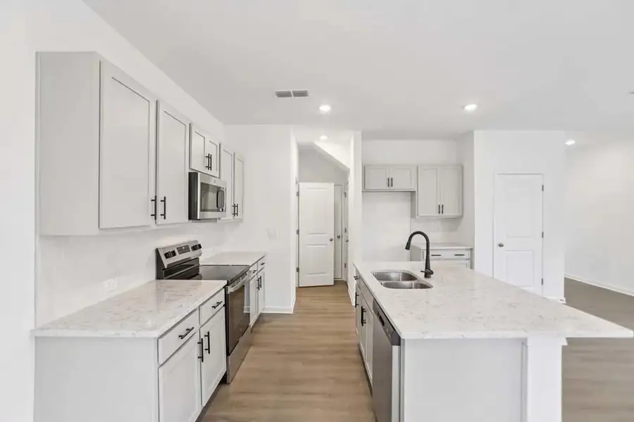 Sample Photo: Kitchen Featuring Artisan Collection Finishes Sample Photo: Kitchen Featuring Artisan Collection Finishes