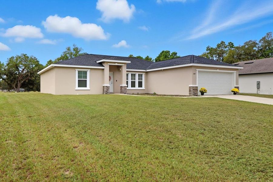 Exterior details and patio area of a home in , Ocala (Image 23).