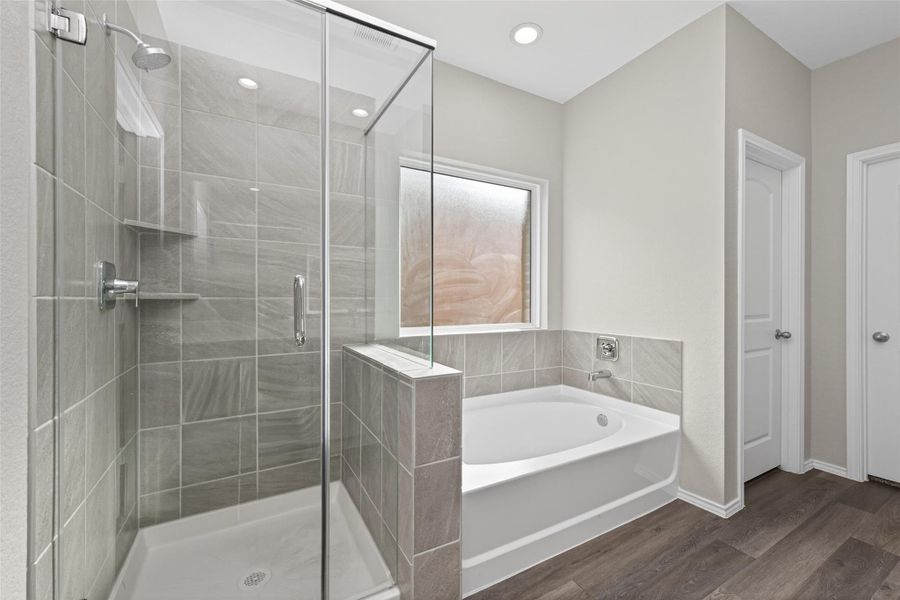 Furnished interior view inside a new home in Water Crest on Lake Conroe, Conroe (Image 5).