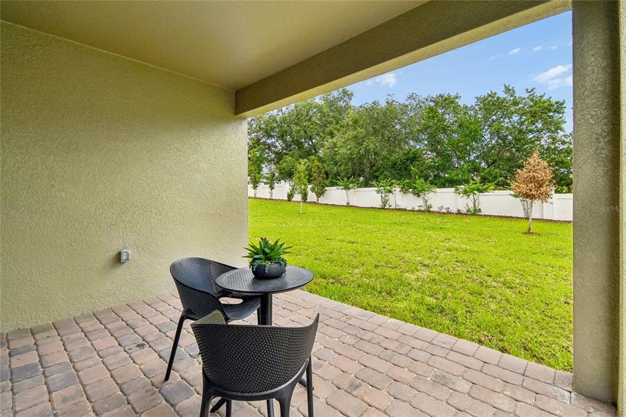 Exterior details and patio area of a home in Wolf Lake Ranch, Apopka (Image 16).