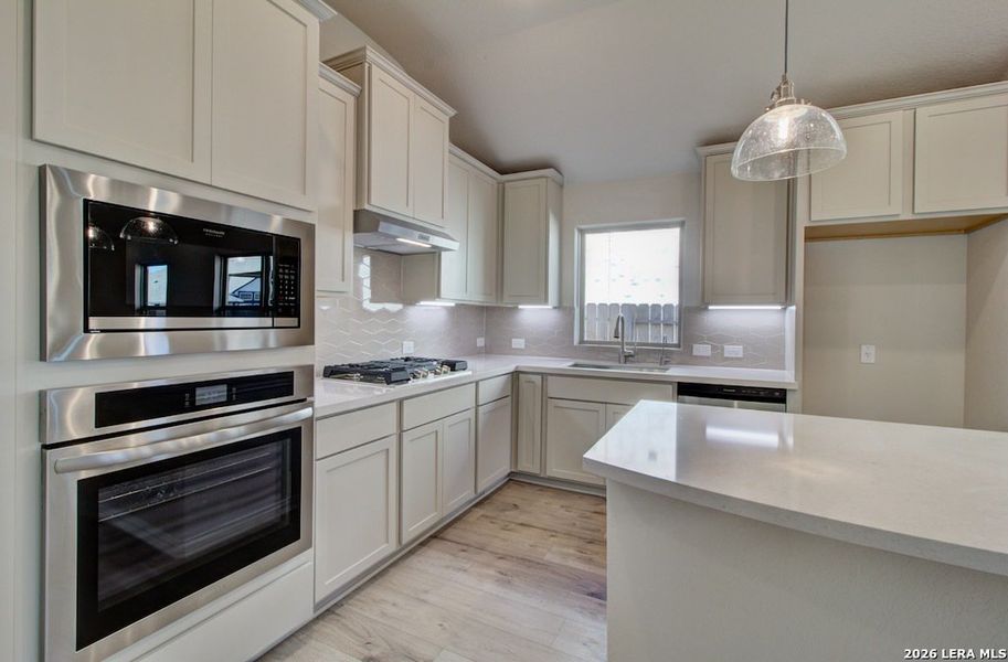 Furnished interior view inside a new home in Meyer Ranch – Premier, New Braunfels (Image 9).
