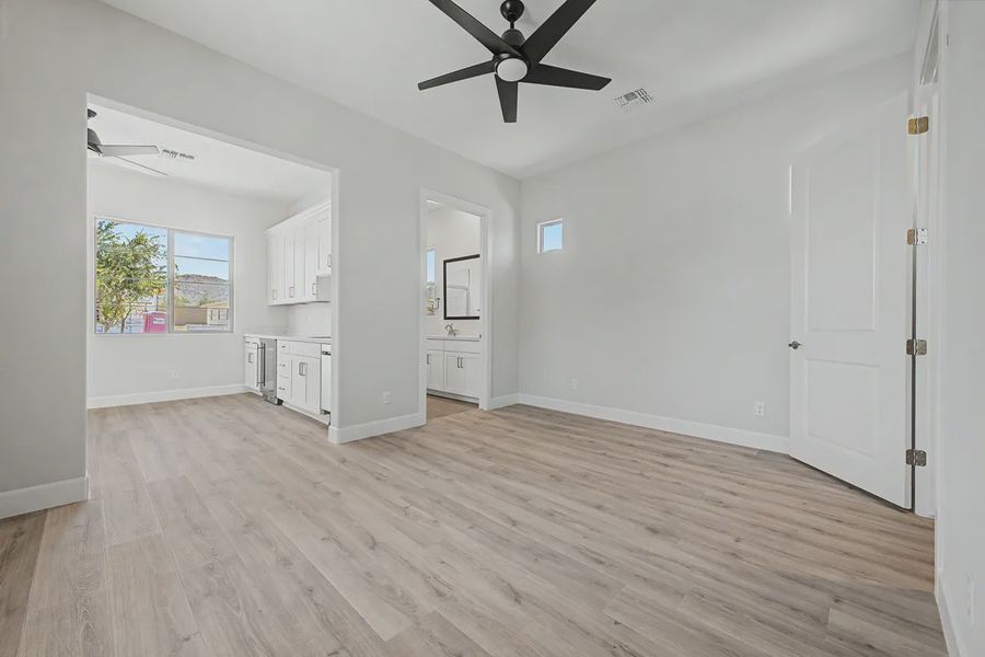 Spacious, unfurnished interior of a new home in Bellero Estates, Queen Creek (Image 28). Spacious, unfurnished interior of a new home in Bellero Estates, Queen Creek (Image 28).