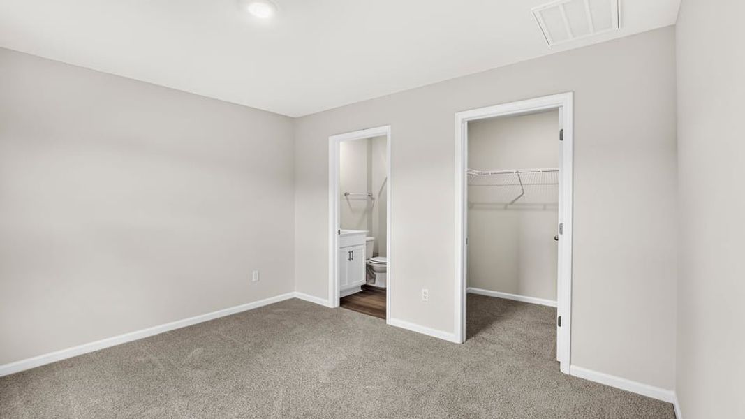 Spacious, unfurnished interior of a new home in Cloverdale Hills, Piedmont (Image 29). Spacious, unfurnished interior of a new home in Cloverdale Hills, Piedmont (Image 29).