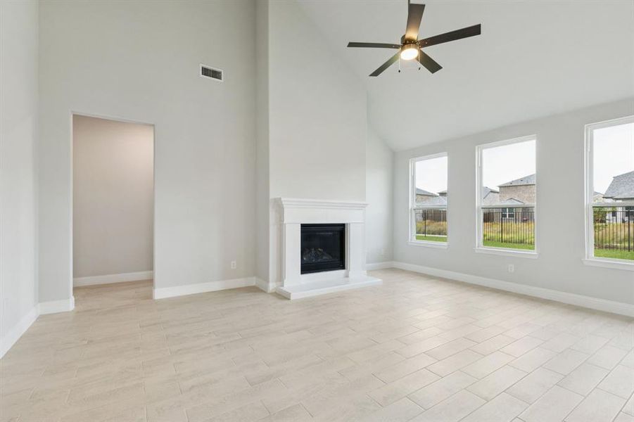 Spacious, unfurnished interior of a new home in AnaCapri, Anna (Image 19). Spacious, unfurnished interior of a new home in AnaCapri, Anna (Image 19).