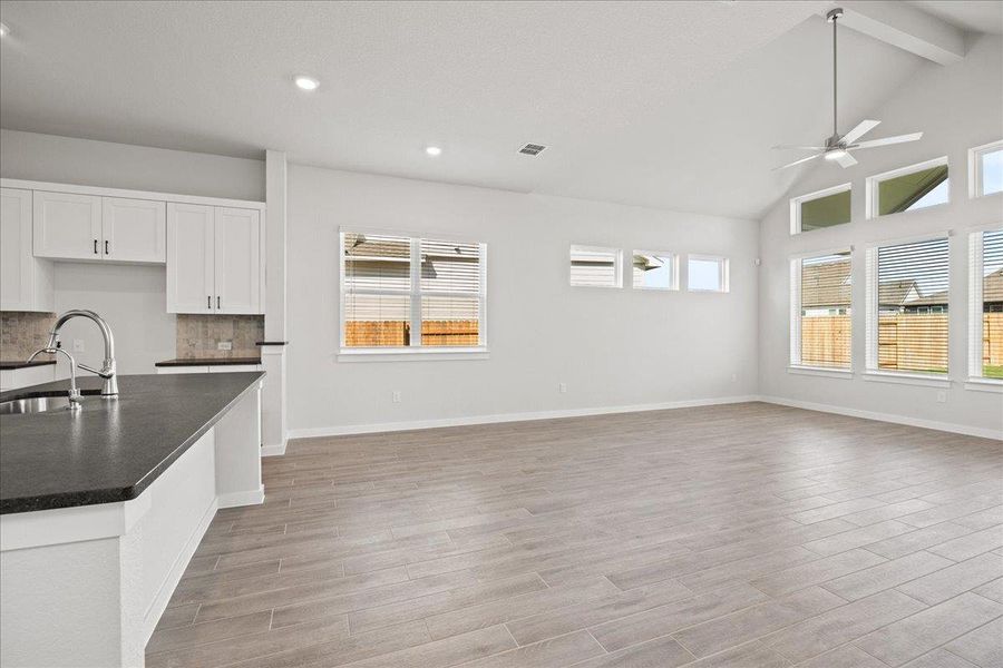 MOVE IN READY! MOVE IN READY!