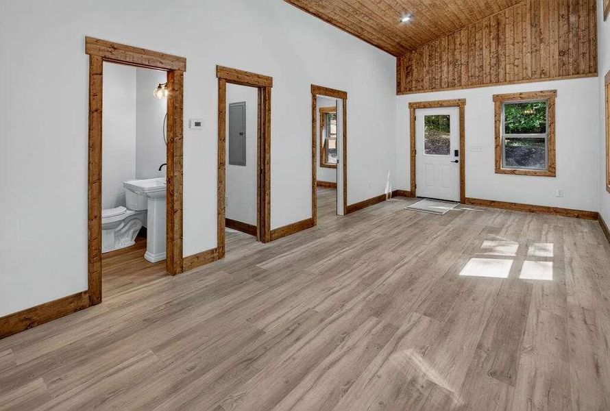 Spacious, unfurnished interior of a new home in , Morganton (Image 24).