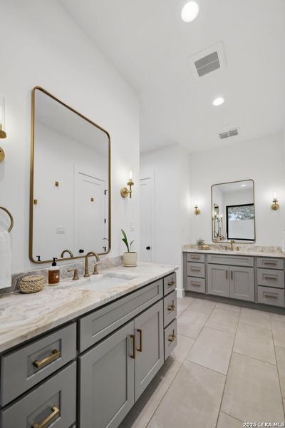 Furnished interior view inside a new home in , Canyon Lake (Image 7).