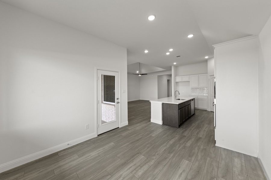 Spacious, unfurnished interior of a new home in Creekview Meadows, Pilot Point (Image 21).
