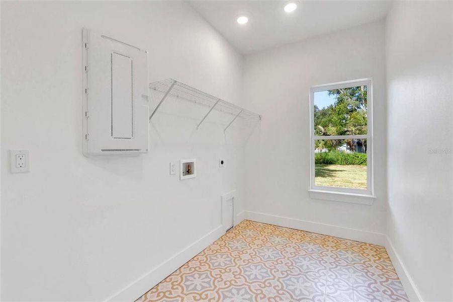 Spacious, unfurnished interior of a new home in , High Springs (Image 25). Spacious, unfurnished interior of a new home in , High Springs (Image 25).