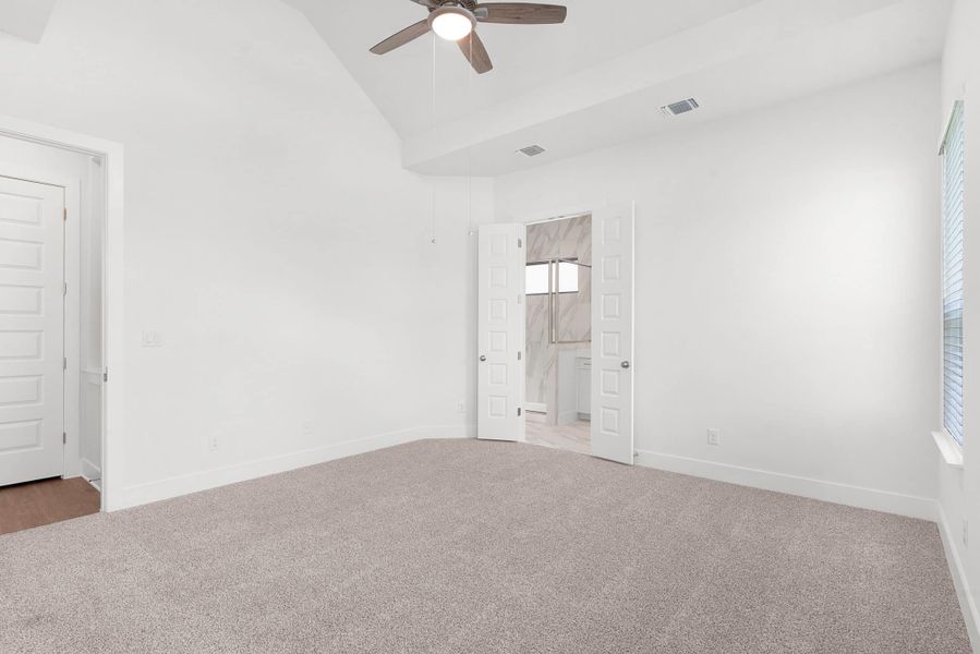 Spacious, unfurnished interior of a new home in Nolina, Georgetown (Image 35).