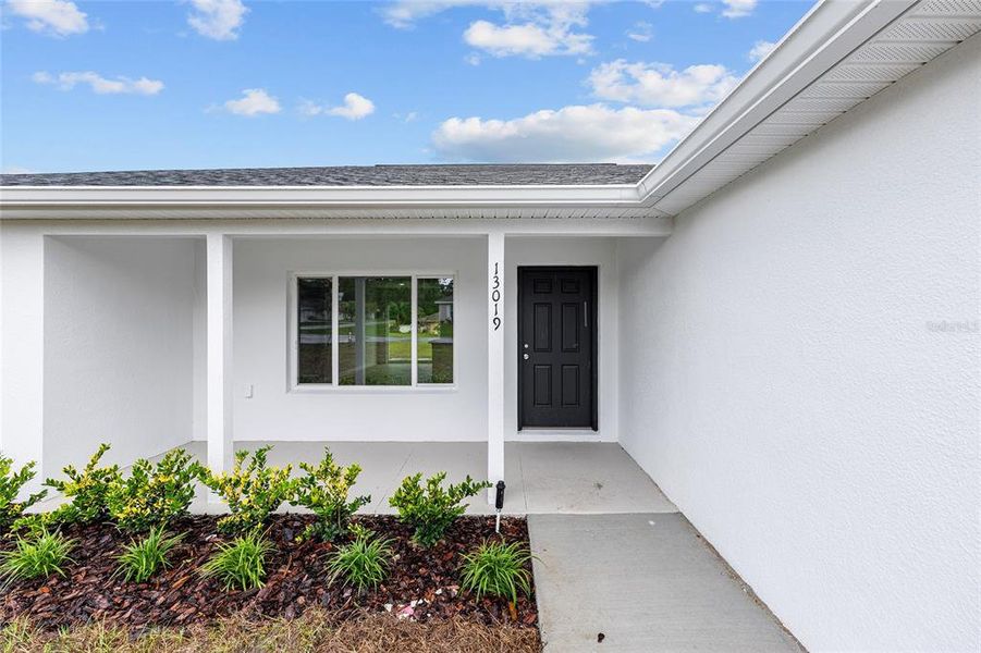 Exterior details and patio area of a home in , Dunnellon (Image 30).