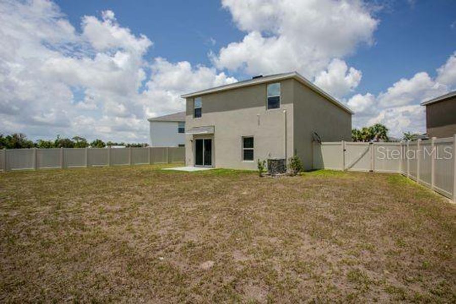 Exterior details and patio area of a home in Evergreen, Bradenton (Image 24). Exterior details and patio area of a home in Evergreen, Bradenton (Image 24).