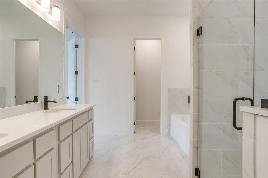 Furnished interior view inside a new home in Whitestone Crest, Benbrook (Image 14).