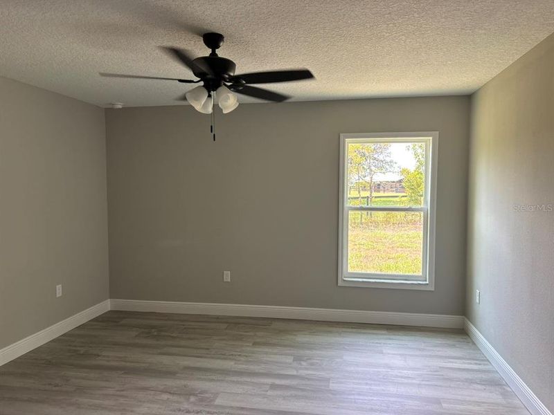 Spacious, unfurnished interior of a new home in , Dunnellon (Image 14).