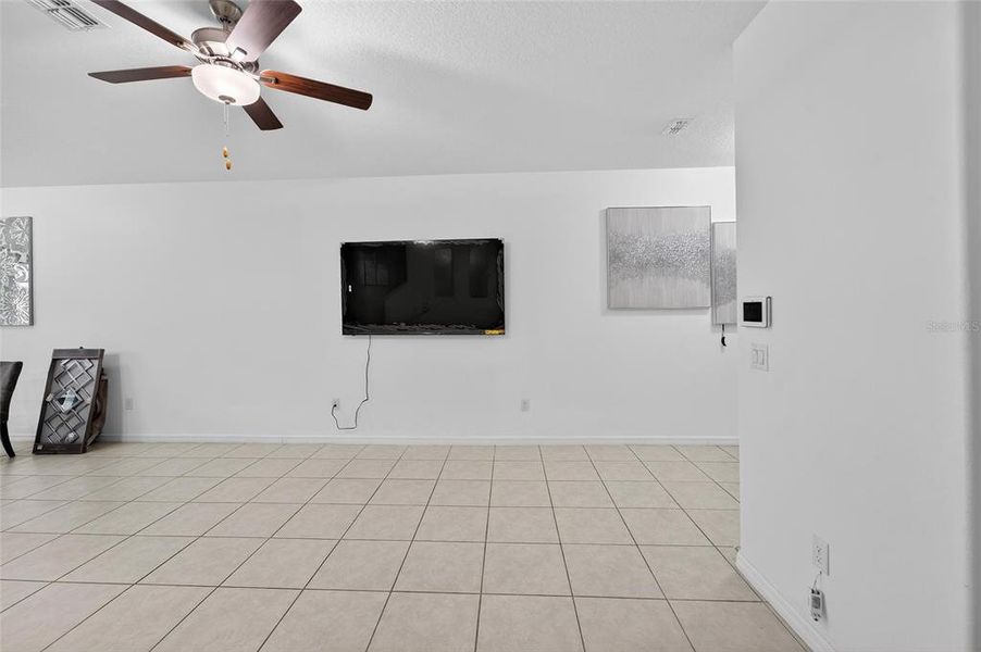 Image 50 of a home in .