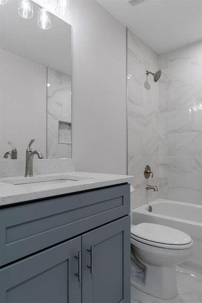 Furnished interior view inside a new home in , Dunnellon (Image 13).