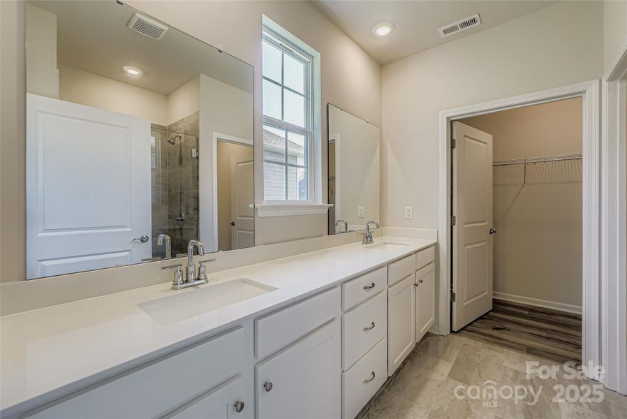 Owner's Bath Owner's Bath