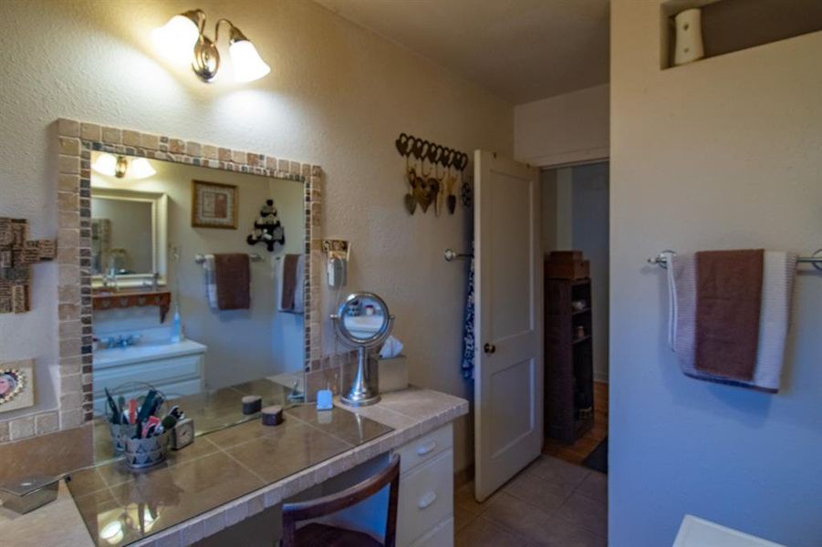 Furnished interior view inside a new home in , Brownwood (Image 16).