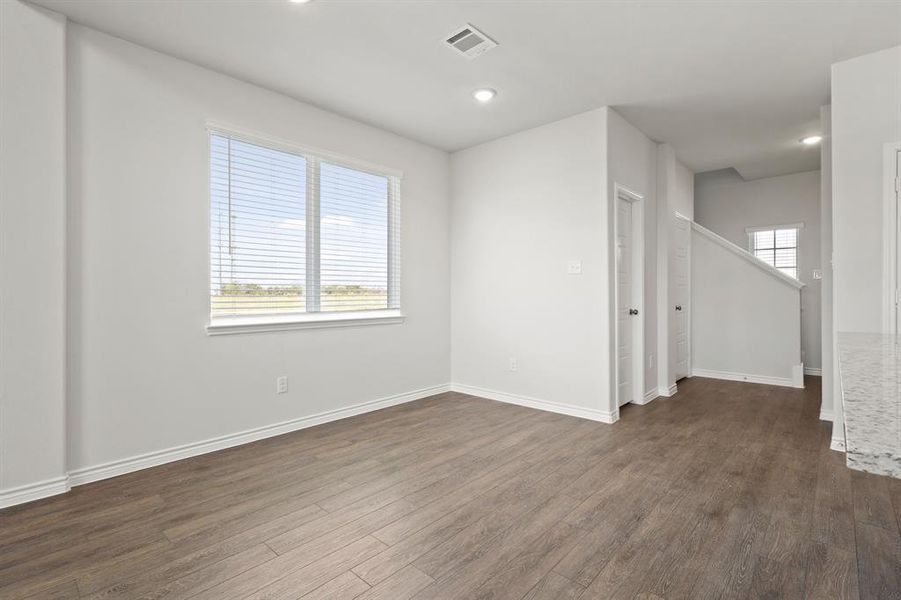 Spacious, unfurnished interior of a new home in Rocky Creek Crossing, Fort Worth (Image 15).
