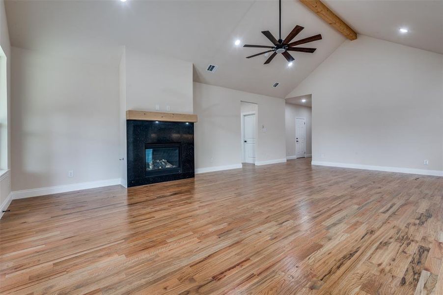 Spacious, unfurnished interior of a new home in , Seagoville (Image 15).