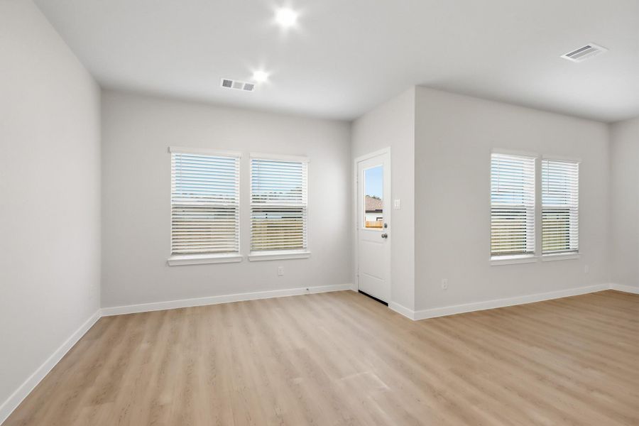 Spacious, unfurnished interior of a new home in Caney Mills, Conroe (Image 16). Spacious, unfurnished interior of a new home in Caney Mills, Conroe (Image 16).