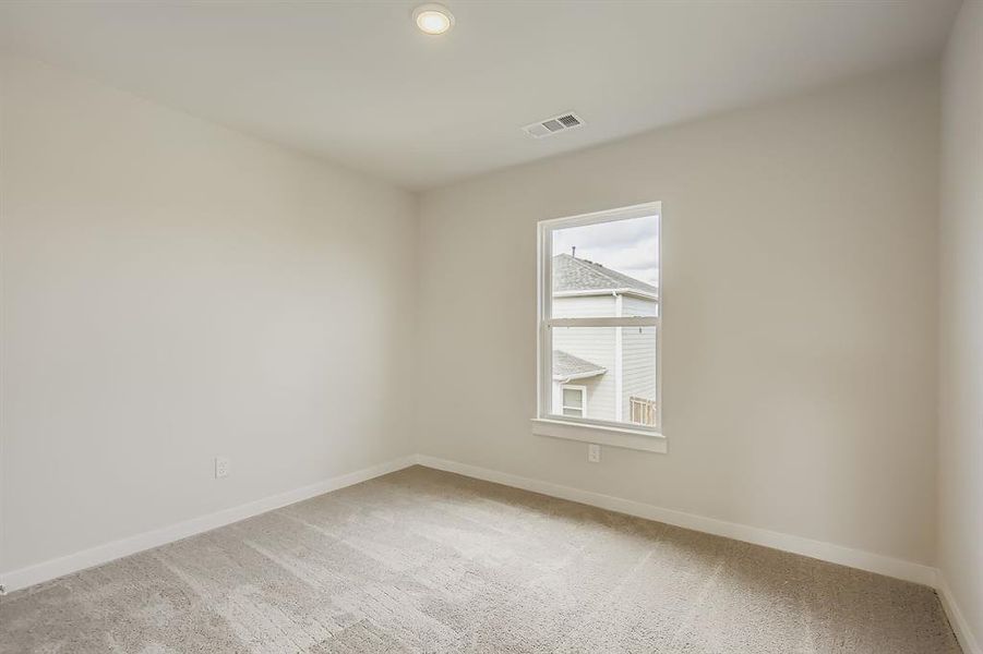 Spacious, unfurnished interior of a new home in Ambergrove, Royse City (Image 15).