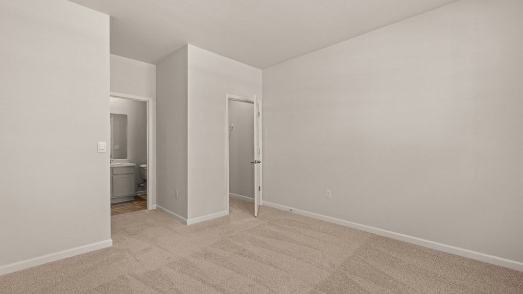 Representative unfurnished interior of a home built from the Grayson by D.R. Horton in Highland Hills, Graniteville (Image 22).
