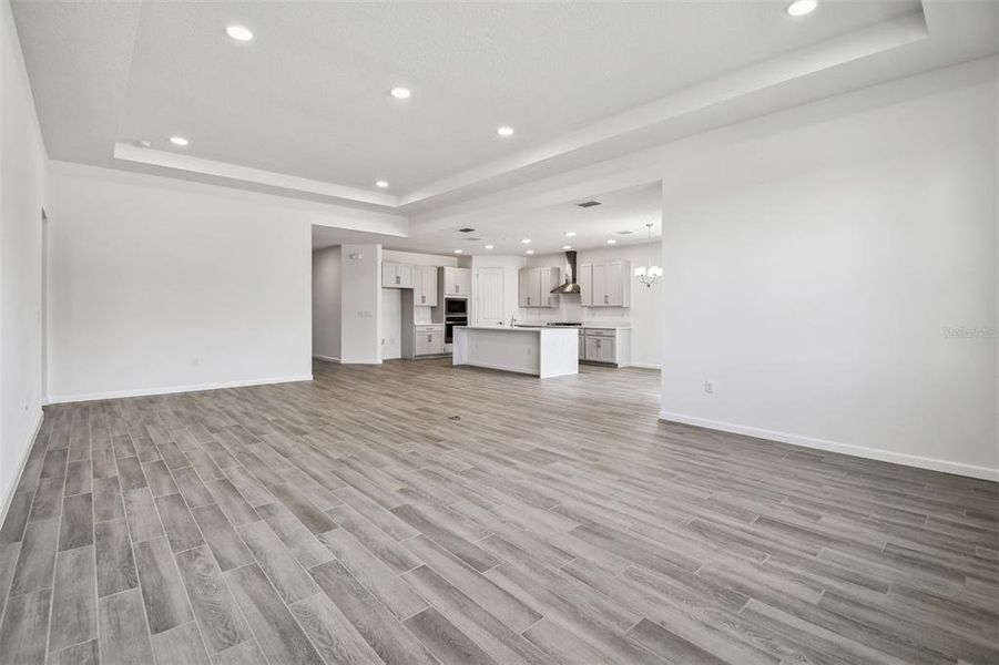 Spacious, unfurnished interior of a new home in Emerson Pointe, Apopka (Image 35).