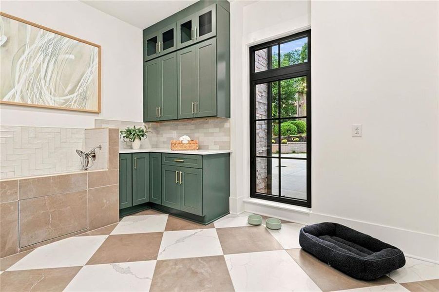 Furnished interior view inside a new home in , Alpharetta (Image 104).