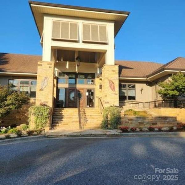 Image 36 of a home in .