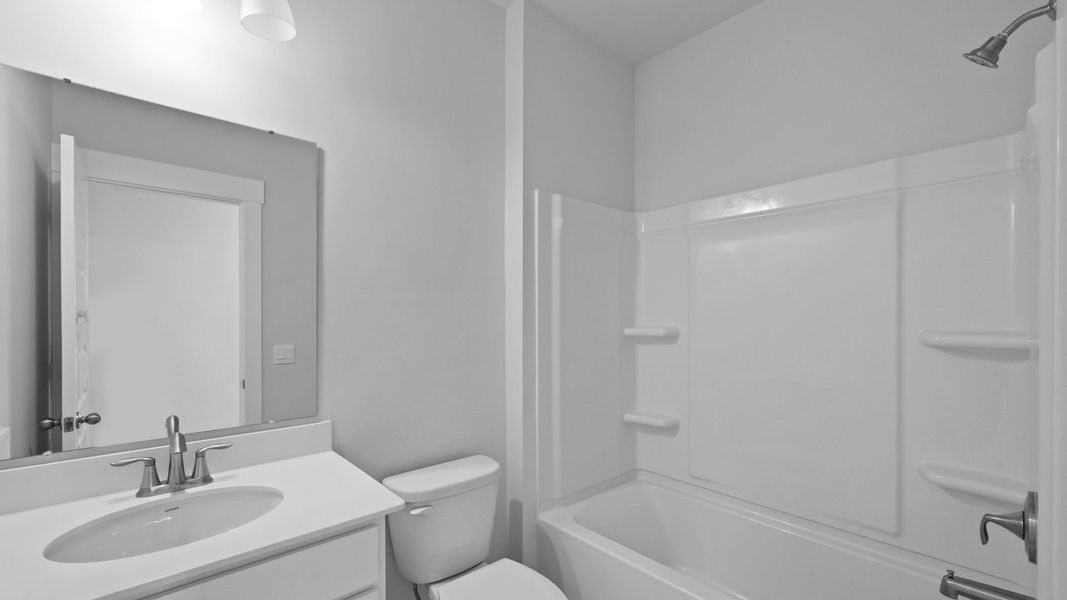 Representative furnished interior of a home built from the HARBOR OAK by D.R. Horton in Berkeley Bay, Ridgeville (Image 9). Representative furnished interior of a home built from the HARBOR OAK by D.R. Horton in Berkeley Bay, Ridgeville (Image 9).