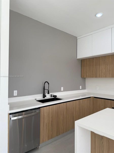 Furnished interior view inside a new home in , Cape Coral (Image 7).