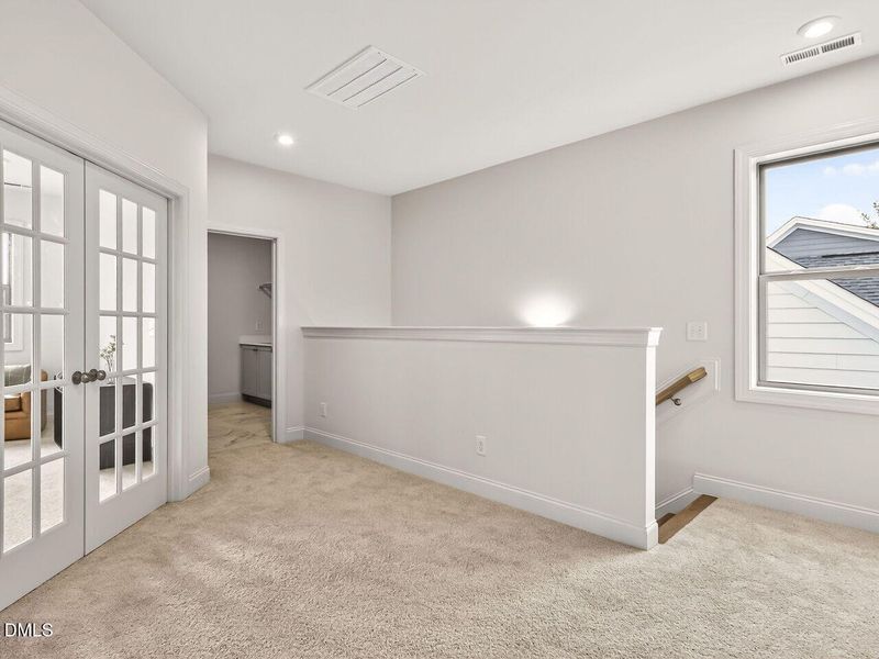 020-1280x960-landing