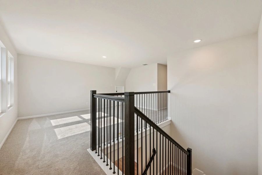 Spacious, unfurnished interior of a new home in Patterson Ranch, Georgetown (Image 40).