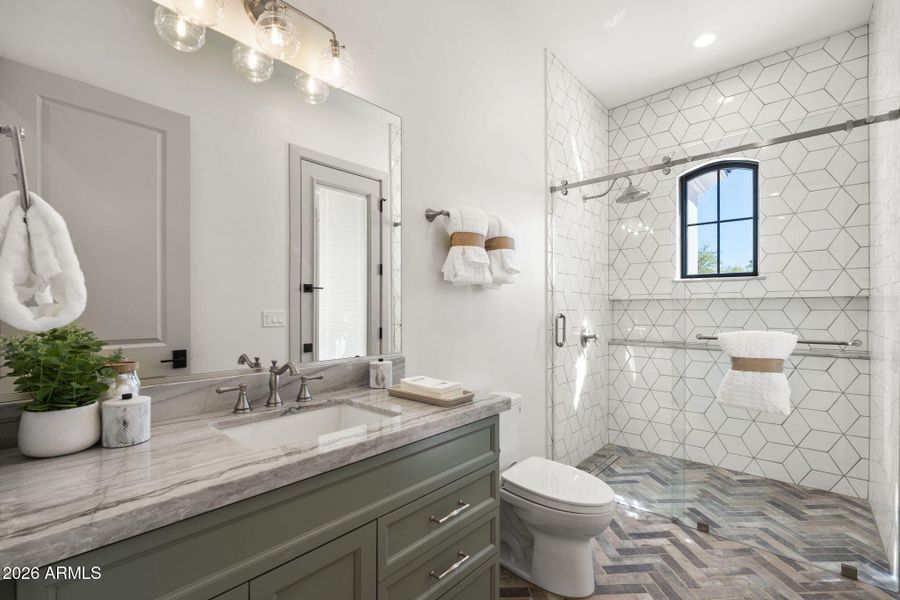 45-web-or-mls-3623-e-mallory-cir