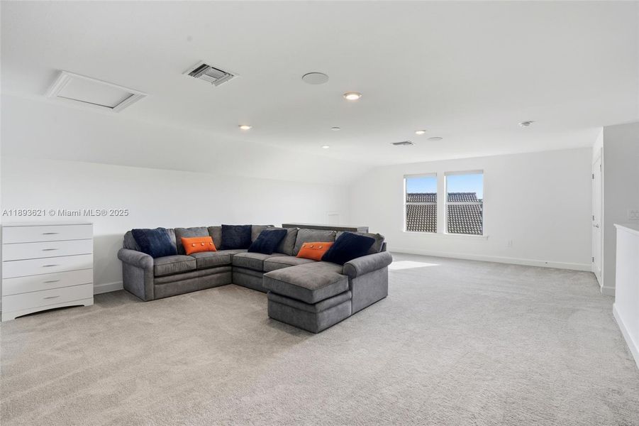 Image 39 of a home in . Image 39 of a home in .