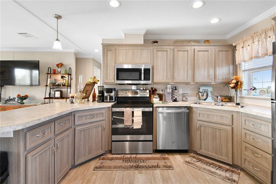 Furnished interior view inside a new home in , Ona (Image 34).