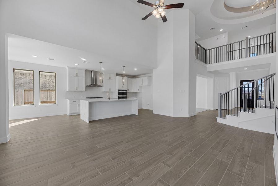 Spacious, unfurnished interior of a new home in Meridiana, Manvel (Image 11).
